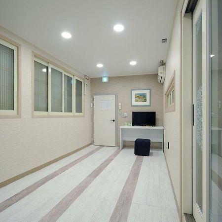 Family Hotel Bnb Busan Exterior photo