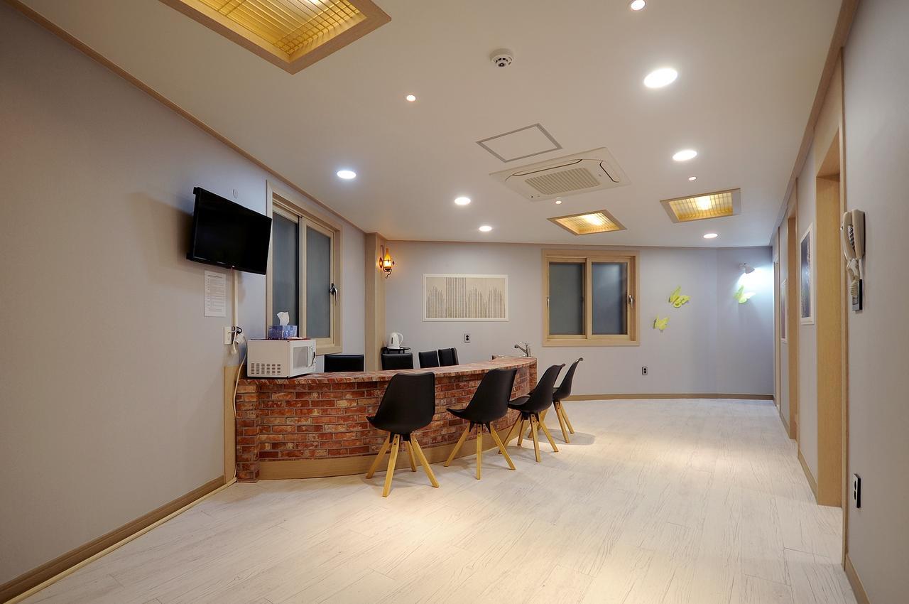 Family Hotel Bnb Busan Exterior photo