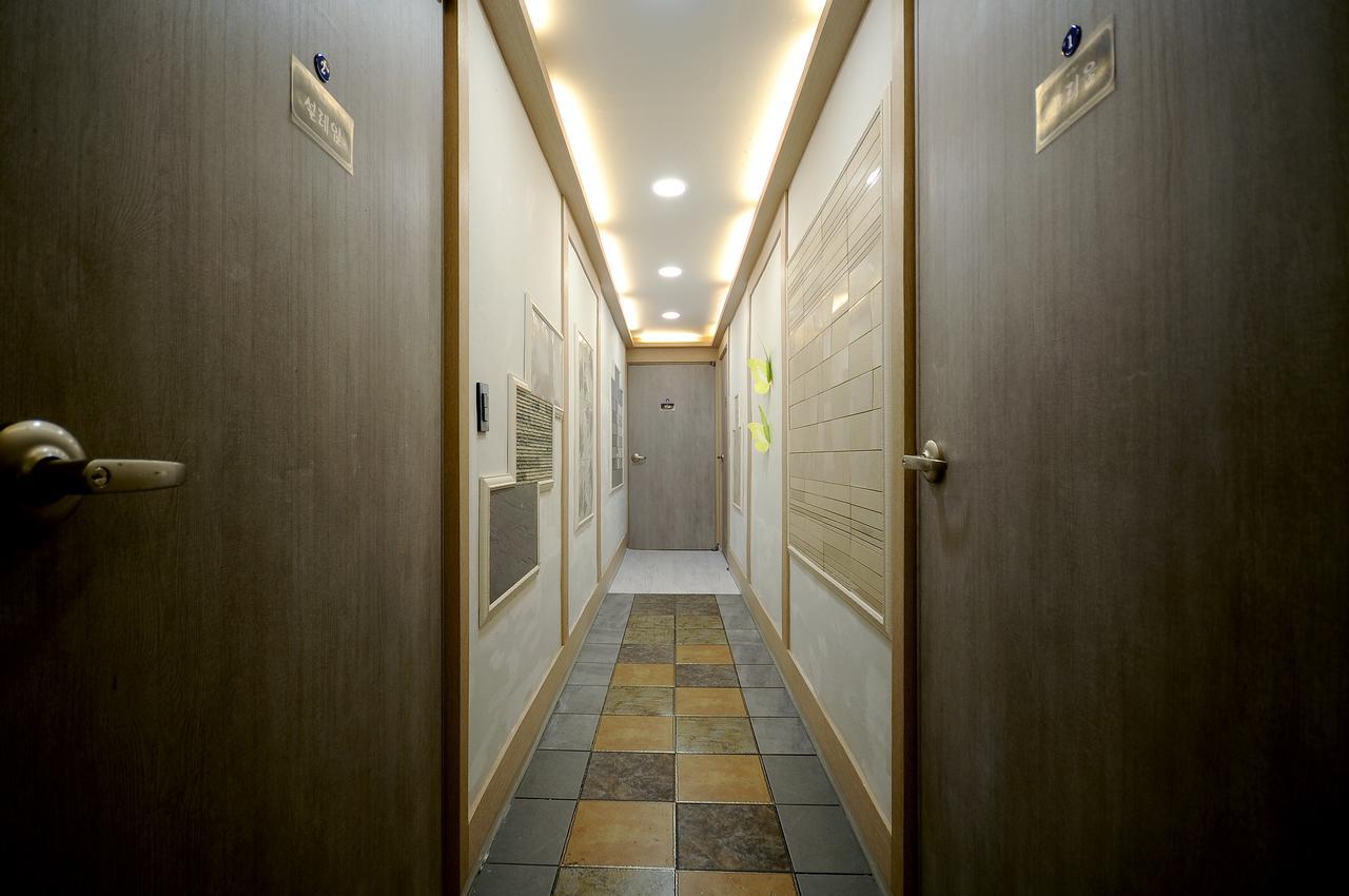 Family Hotel Bnb Busan Exterior photo